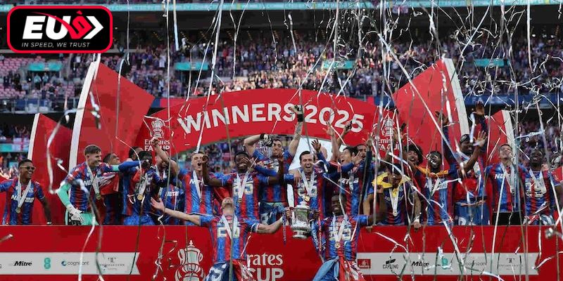 TOP 5 Khoảnh Khắc Ấn Tượng Nhất FA Cup Của Crystal Palace - NET88 Hiện Diện Khắp Nơi 3 Niềm vui vỡ òa của Crystal Palace F.C và người hâm mộ